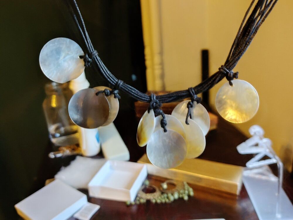 Shell necklace - Picture 2 of 2